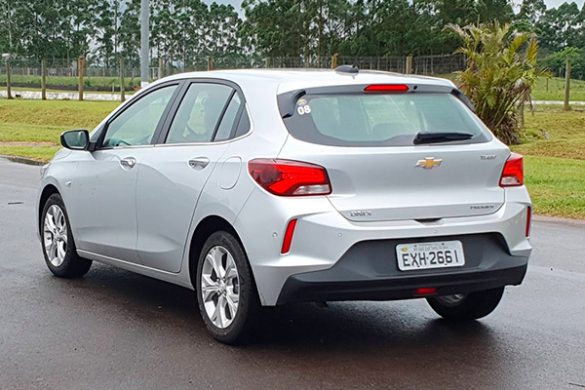 Chevrolet-Onix-2021-02
