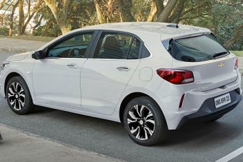 Chevrolet-Onix-2021-03